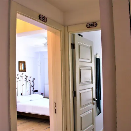 1887 Hotel